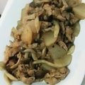とにーＱ's cooksnap of when they made 豚バラ大根、大根の葉っぱと生姜入り♪.