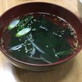 おかわりちょうだい♪'s cooksnap of when they made 昆布茶で簡単ワカメスープ.