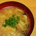 シナモシナモ's cooksnap of when they made ごま油香る、白菜・玉ねぎ・舞茸の味噌汁.