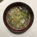 sakutakuhitoshu's cooksnap of when they made ネギとキャベツとキノコの健康中華スープ.