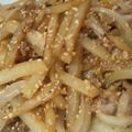 CoffeeCoco's cooksnap of when they made ✿豚じゃがガーリックめんつゆバター炒め✿.