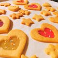 mお家時間自炊する's cooksnap of when they made 簡単ステンドグラスクッキー♡バレンタイン.