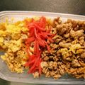 ☆えびふらい☆'s cooksnap of when they made そぼろと桜でんぶの三色丼.