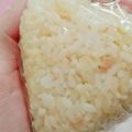 双子のタヌキmama's cooksnap of when they made 鮭マヨ醤油おにぎり.