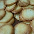 クック2QH6RL☆'s cooksnap of when they made 卵白消費 簡単 ラングドシャ.