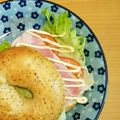 シナモシナモ's cooksnap of when they made コストコベーグルでBLTサンド♡.
