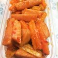クックW3MUXI☆'s cooksnap of when they made ごぼうと人参と魚肉ソーセージの甘辛炒め.