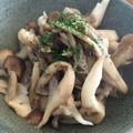 とも・たいママ's cooksnap of when they made 簡単！早い！きのこのガリバタ炒め.