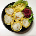 ぽちこ（マイ）'s cooksnap of when they made 幼児食★チーズと薄焼きたまごの巻き寿司.