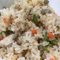 あやぷーー's cooksnap of when they made 炊飯器で！とりごぼうピラフ.