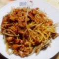 ののっく's cooksnap of when they made 鶏皮ともやしのニンニクポン酢炒め(節約).
