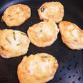 たんたんmama's cooksnap of when they made 豆腐とカニカマのもちもち焼き.