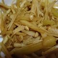 いおこと's cooksnap of when they made 大根の皮とエノキのカレー炒め.