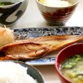 まみお✳'s cooksnap of when they made 片づけ楽々♪さんまの塩焼き.