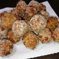 る〜と♪'s cooksnap of when they made 【柿の種】と【鶏ひき肉】でチキンボール♪.