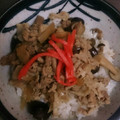 yoyoyouこ's cooksnap of when they made 生姜焼き風味☆豚きのこ丼♪♪.