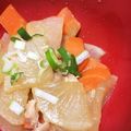 KumiminCo's cooksnap of when they made 鶏肉と大根と人参の味噌煮.