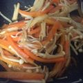 せまめのキッチン's cooksnap of when they made にんじんとエノキの味噌味きんぴら.