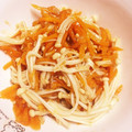chamamaz's cooksnap of when they made 困った時に【人参とエノキのゴマ炒め】♪.