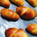 ｱﾕﾑﾝ's cooksnap of when they made 手ごねde塩パン♡.