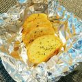 さぁさ52's cooksnap of when they made フランスパンで簡単♪ガーリックトースト.