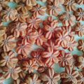 ☆クックNORI☆'s cooksnap of when they made いちごパウダーで桜の絞り出しクッキー.