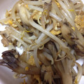 ムーヒツジ's cooksnap of when they made もやしと舞茸と卵炒め.