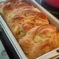 ShinobiK's cooksnap of when they made アールグレイ★紅茶りんご三つ編みパン.