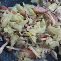 ＊elfin＊'s cooksnap of when they made キャベツとねぎときのこの味噌バター炒め.
