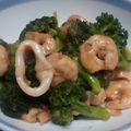 すろーぽーく's cooksnap of when they made 塩麹でエビとイカの海鮮炒め　.