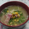 フェイジョン's cooksnap of when they made コーンとレタスの中華スープ.