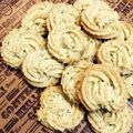 ぼんぼん三毛猫's cooksnap of when they made ☆簡単☆紅茶の絞り出しクッキー♪.