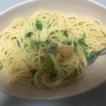 たいぐま's cooksnap of when they made 1人ランチ☆なめたけと大根葉の簡単パスタ.