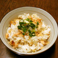 よよっち♪'s cooksnap of when they made 塩シャケとごまとショウガの混ぜご飯.