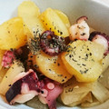 ありざる's cooksnap of when they made 簡単☆タコとじゃがいもの炒めもの.