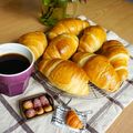 びんにゃ's cooksnap of when they made 生クリームのリッチなロールパン.