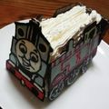 めけ＊'s cooksnap of when they made 立体トーマス型・チョコレートケーキ.