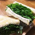 YUKIKI☆'s cooksnap of when they made たっぷり春菊のﾊﾑﾁｰｽﾞｻﾝﾄﾞｲｯﾁ.