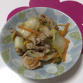 santomo☆'s cooksnap of when they made 白菜と人参と豚こま切れ肉の簡単炒め.