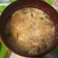 Manoria's cooksnap of when they made 卵白消費に、なめこと生わかめの味噌汁.