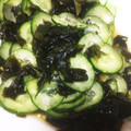 みうけん1130's cooksnap of when they made きゅうりとわかめ、麩の酢の物.