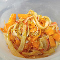 zeimama's cooksnap of when they made にんじんとかにかま炒め.