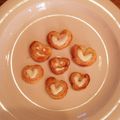 さくらもちよ♪'s cooksnap of when they made パイシートで簡単＊ミニハートチョコパイ.