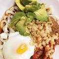 にゃんくま。's cooksnap of when they made 簡単！アボカド、キムチ、温泉卵の冷うどん.