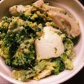 yama-chan's cooksnap of when they made エビとブロッコリーとゆで卵のサラダ.