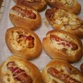 クックUR1EFL☆'s cooksnap of when they made 全粒粉50%で簡単ウインナーパン.