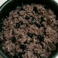 パパチとママチ's cooksnap of when they made もち米が入った黒豆ご飯。炊飯器で炊けるよ.