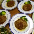 ozakyon's cooksnap of when they made ビーフ100%ハンバーグ.