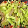 Emiii28's cooksnap of when they made ブロッコリーの芯とこんにゃくのコク旨炒め.