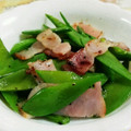 ゆこPIN's cooksnap of when they made さやえんどうの簡単ベーコン炒め.